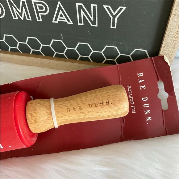 Rae Dunn ‘TIS THE SEASON Kitchen Baking Rolling Pin - Picture 5 of 6
